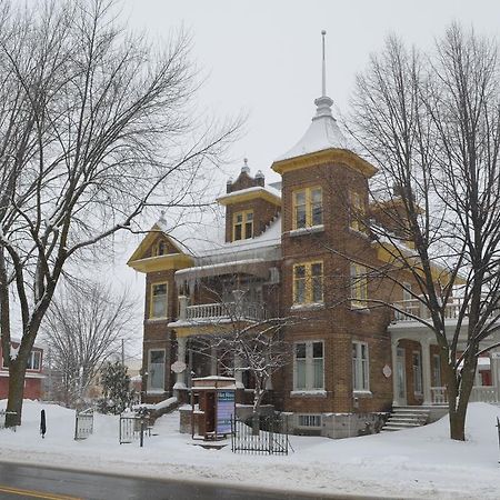 مبيت وإفطار Louiseville Le 100 St-Laurent المظهر الخارجي الصورة